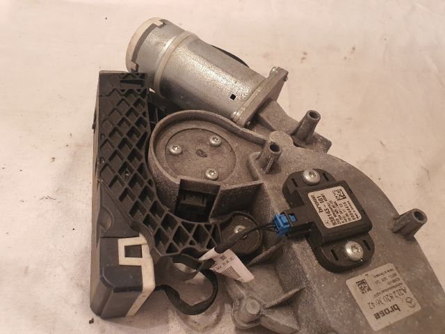 bontott MERCEDES-BENZ E-CLASS Csomagtérajtó Motor Elektronika