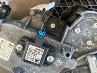 bontott MERCEDES-BENZ E-CLASS Csomagtérajtó Motor Elektronika