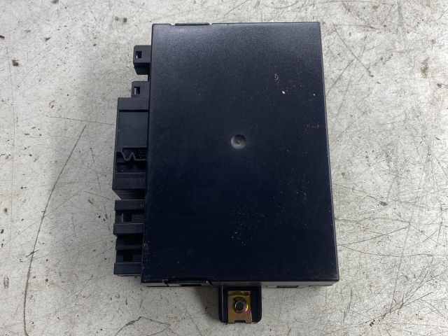 bontott MERCEDES-BENZ E-CLASS Csomagtérajtó Motor Elektronika