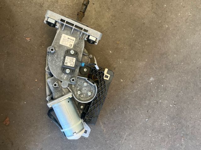 bontott MERCEDES-BENZ E-CLASS Csomagtérajtó Motor Elektronika