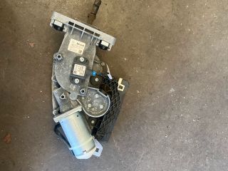 bontott MERCEDES-BENZ E-CLASS Csomagtérajtó Motor Elektronika