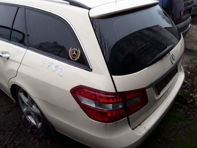 bontott MERCEDES-BENZ E-CLASS Csomagtérajtó (Részeivel)