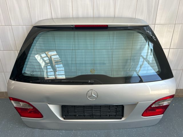 bontott MERCEDES-BENZ E-CLASS Csomagtérajtó (Részeivel)
