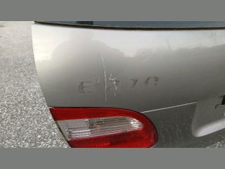 bontott MERCEDES-BENZ E-CLASS Csomagtérajtó (Részeivel)