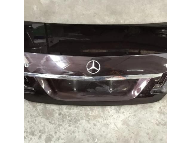 bontott MERCEDES-BENZ E-CLASS Csomagtérajtó (Üres lemez)