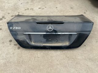 bontott MERCEDES-BENZ E-CLASS Csomagtérajtó (Üres lemez)