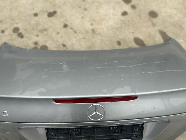bontott MERCEDES-BENZ E-CLASS Csomagtérajtó (Üres lemez)