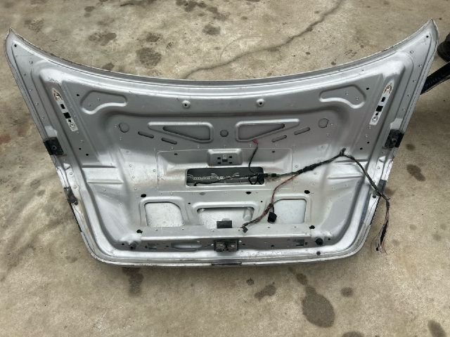 bontott MERCEDES-BENZ E-CLASS Csomagtérajtó (Üres lemez)