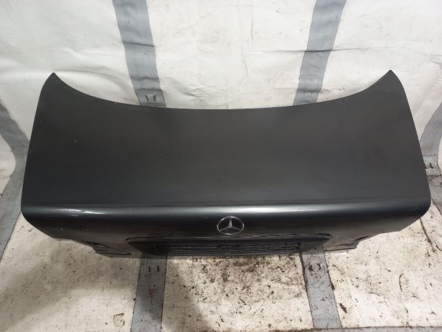 bontott MERCEDES-BENZ E-CLASS Csomagtérajtó (Üres lemez)