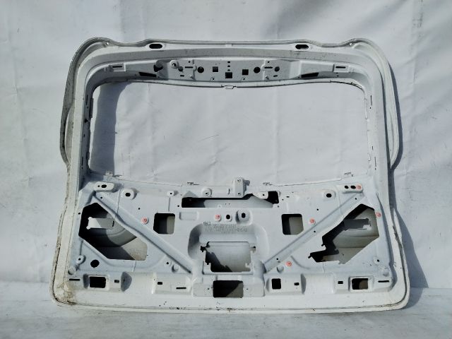 bontott MERCEDES-BENZ E-CLASS Csomagtérajtó (Üres lemez)