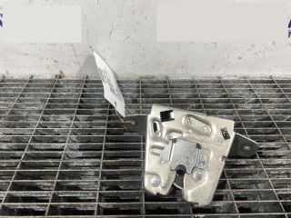 bontott MERCEDES-BENZ E-CLASS Csomagtérajtó Ütköző