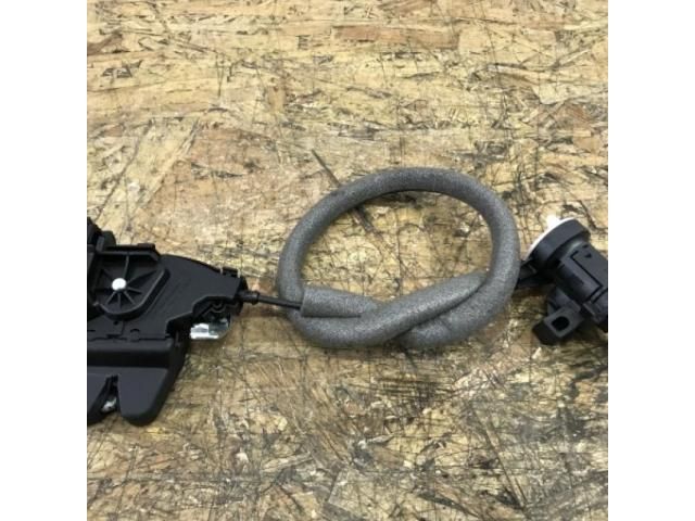 bontott MERCEDES-BENZ E-CLASS Csomagtérajtó Zárszerkezet