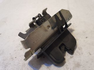 bontott MERCEDES-BENZ E-CLASS Csomagtérajtó Zárszerkezet