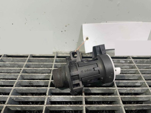 bontott MERCEDES-BENZ E-CLASS Csomagtérajtó Zárszerkezet