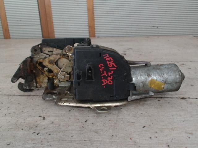 bontott MERCEDES-BENZ E-CLASS Csomagtérajtó Zárszerkezet