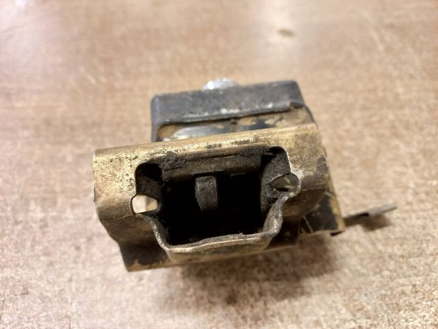 bontott MERCEDES-BENZ E-CLASS Csomagtérajtó Zárszerkezet