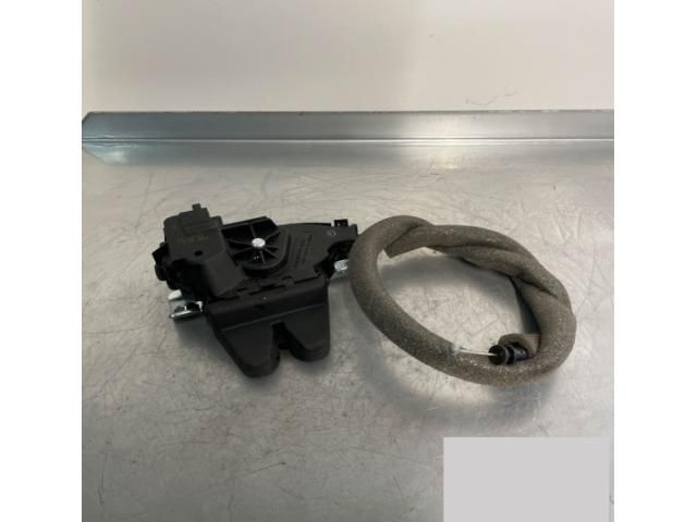 bontott MERCEDES-BENZ E-CLASS Csomagtérajtó Zárszerkezet