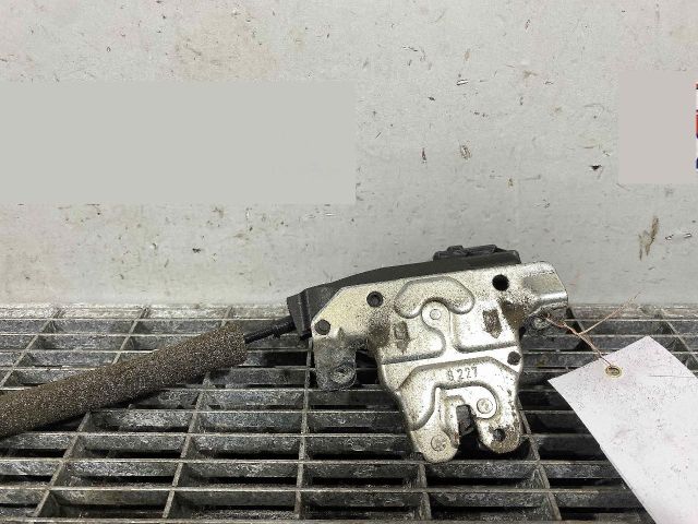 bontott MERCEDES-BENZ E-CLASS Csomagtérajtó Zárszerkezet