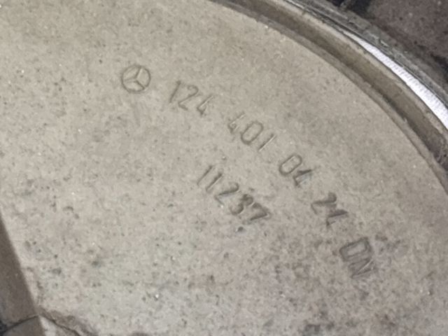 bontott MERCEDES-BENZ E-CLASS Dísztárcsa (1 db)