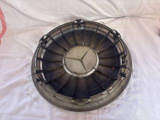 bontott MERCEDES-BENZ E-CLASS Dísztárcsa (1 db)