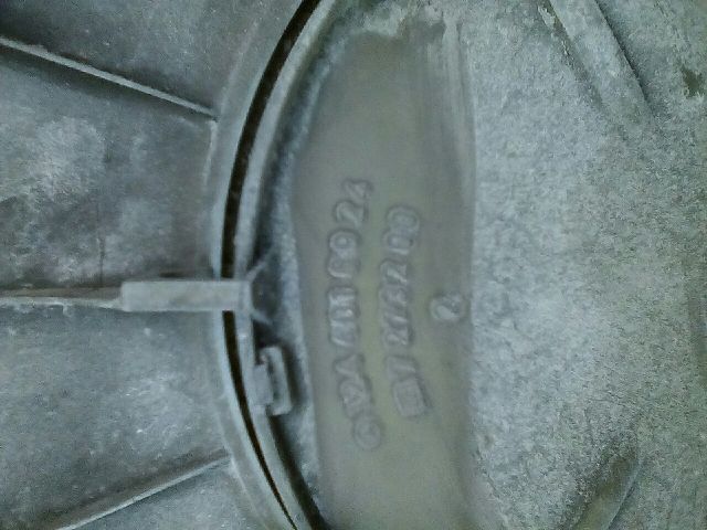 bontott MERCEDES-BENZ E-CLASS Dísztárcsa Szett