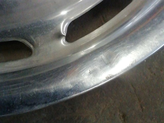 bontott MERCEDES-BENZ E-CLASS Dísztárcsa Szett