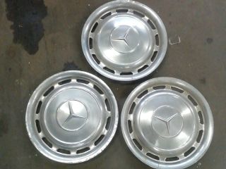 bontott MERCEDES-BENZ E-CLASS Dísztárcsa Szett