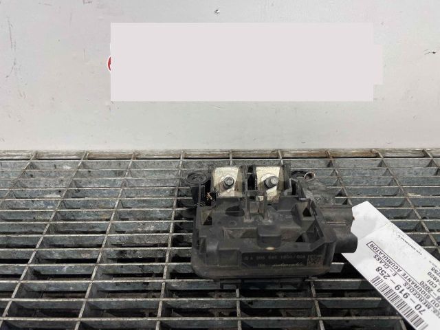 bontott MERCEDES-BENZ E-CLASS Biztosítéktábla Motortér