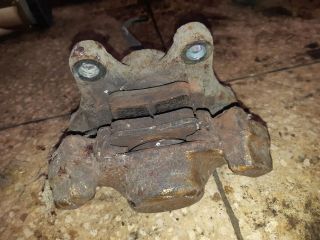 bontott MERCEDES-BENZ E-CLASS Bal hátsó Féknyereg Munkahengerrel