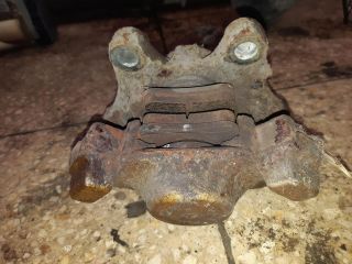 bontott MERCEDES-BENZ E-CLASS Jobb hátsó Féknyereg Munkahengerrel