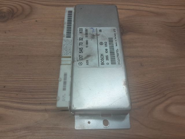 bontott MERCEDES-BENZ E-CLASS Kipörgésgátló Elektronika