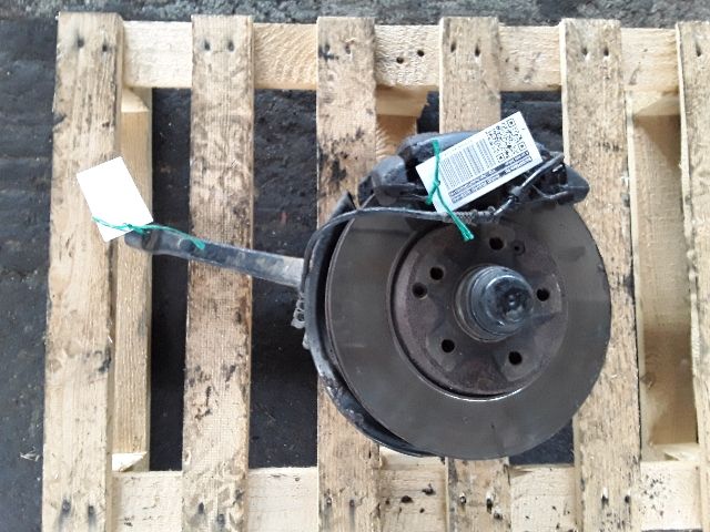 bontott MERCEDES-BENZ E-CLASS Jobb első Kerékagy