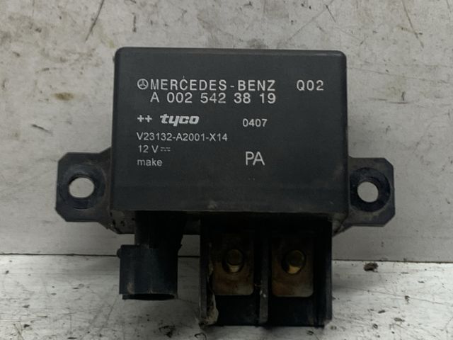 bontott MERCEDES-BENZ E-CLASS Akkumulátor Relé