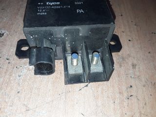 bontott MERCEDES-BENZ E-CLASS Akkumulátor Relé