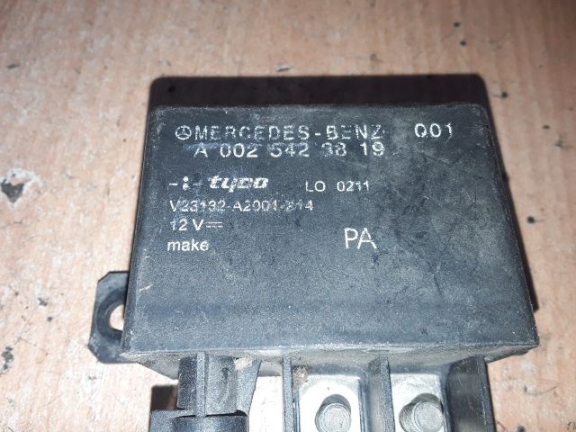 bontott MERCEDES-BENZ E-CLASS Akkumulátor Relé