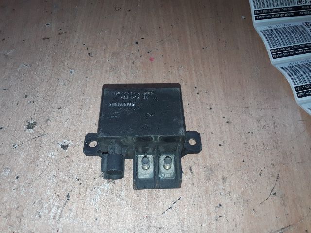 bontott MERCEDES-BENZ E-CLASS Akkumulátor Relé