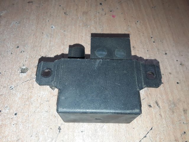 bontott MERCEDES-BENZ E-CLASS Akkumulátor Relé