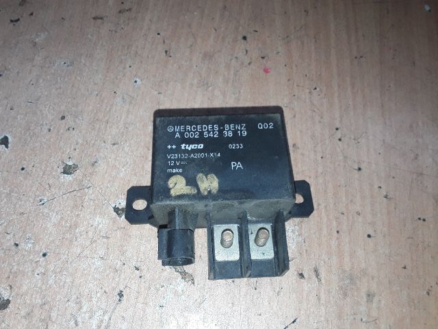 bontott MERCEDES-BENZ E-CLASS Akkumulátor Relé
