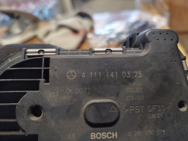 bontott MERCEDES-BENZ E-CLASS Fojtószelep (Elektromos)