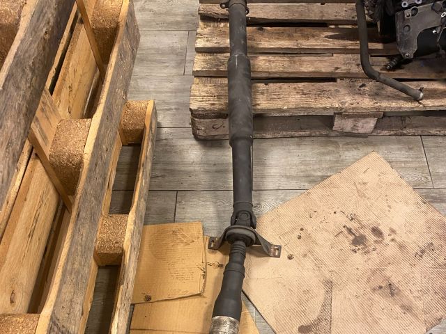 bontott MERCEDES-BENZ E-CLASS Kardántengely