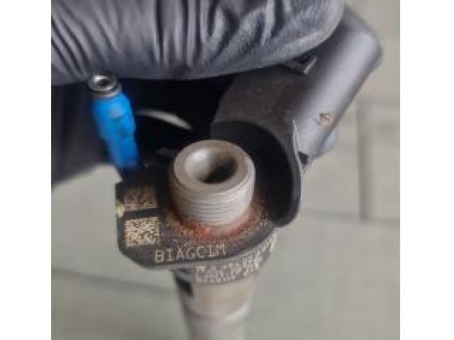 bontott MERCEDES-BENZ E-CLASS Porlasztó (1 db)