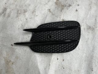 bontott MERCEDES-BENZ E-CLASS Jobb Ködlámpa Rács