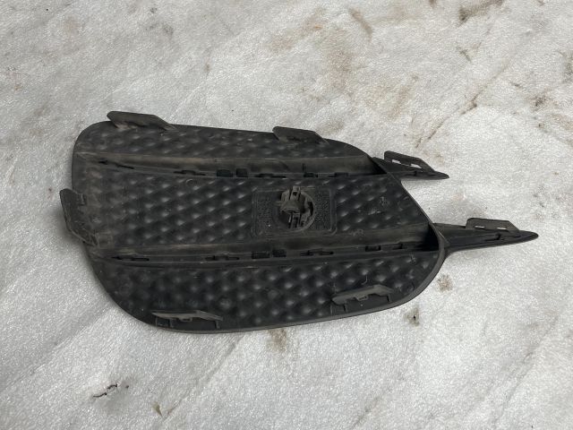 bontott MERCEDES-BENZ E-CLASS Jobb Ködlámpa Rács