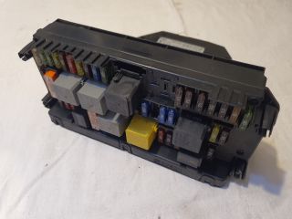 bontott MERCEDES-BENZ E-CLASS Biztosítéktábla Motortér