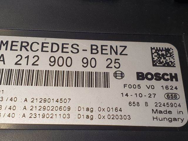 bontott MERCEDES-BENZ E-CLASS Biztosítéktábla Motortér