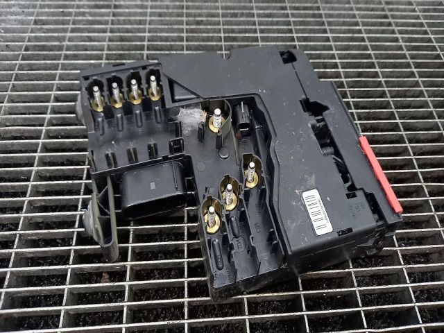 bontott MERCEDES-BENZ E-CLASS Biztosítéktábla Motortér