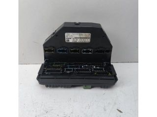 bontott MERCEDES-BENZ E-CLASS Biztosítéktábla Motortér