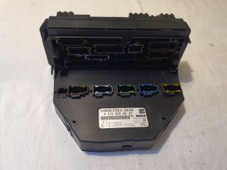 bontott MERCEDES-BENZ E-CLASS Biztosítéktábla Motortér