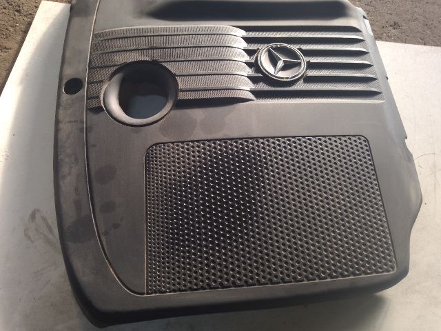 bontott MERCEDES-BENZ E-CLASS Felső Motorburkolat