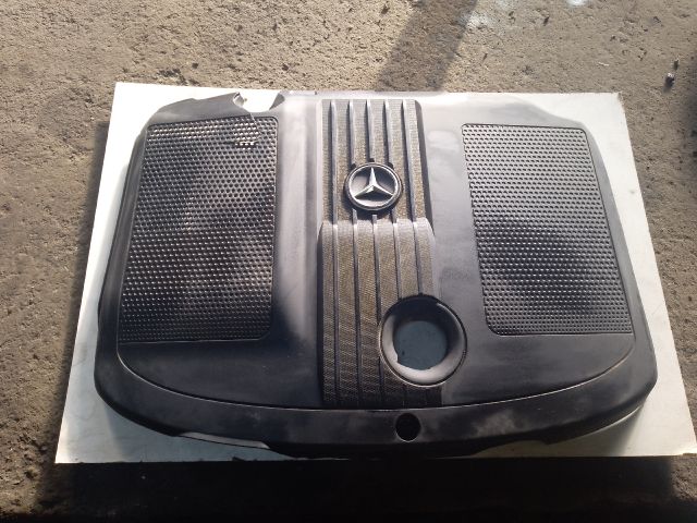 bontott MERCEDES-BENZ E-CLASS Felső Motorburkolat